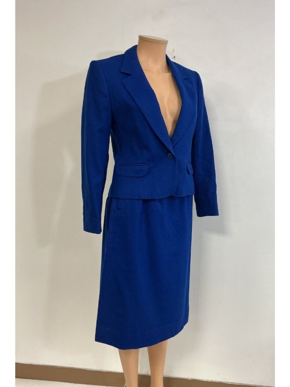 Vintage Pendleton Wool Skirt Suit 2 Piece Set Executive Womens 10